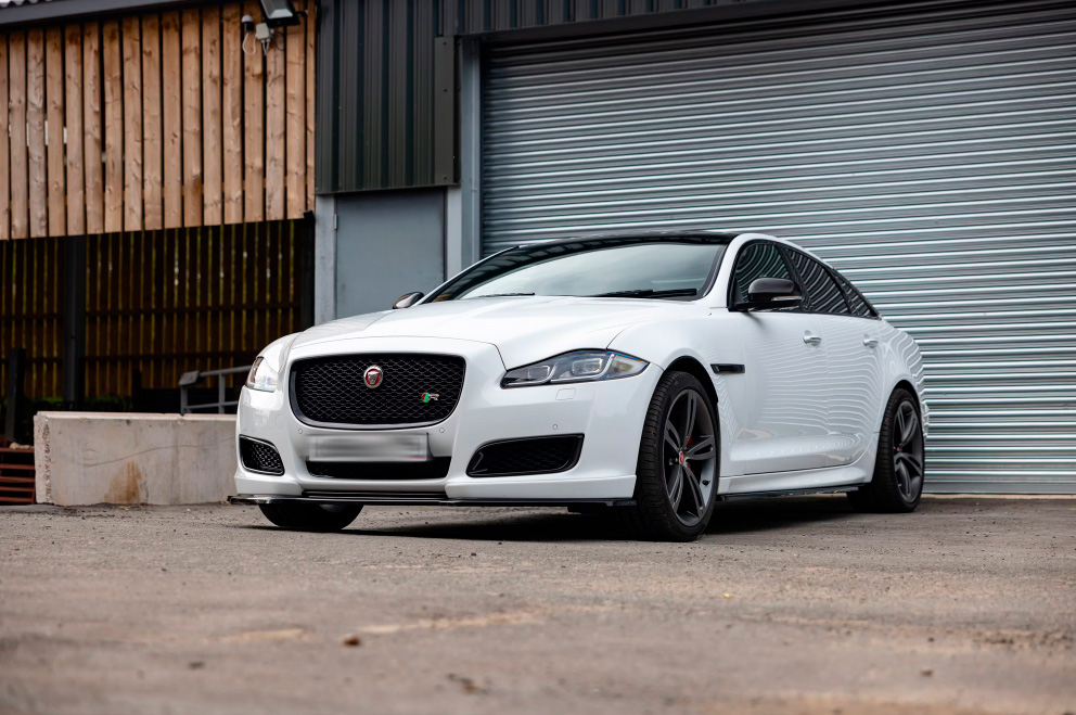 Аренда Jaguar XJR